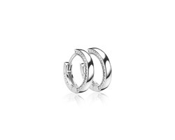 foto van ZINZI zilveren oorringen 15 x 3mm witte zirconia's aan zijkant met luxe klapsluiting ZIO1513