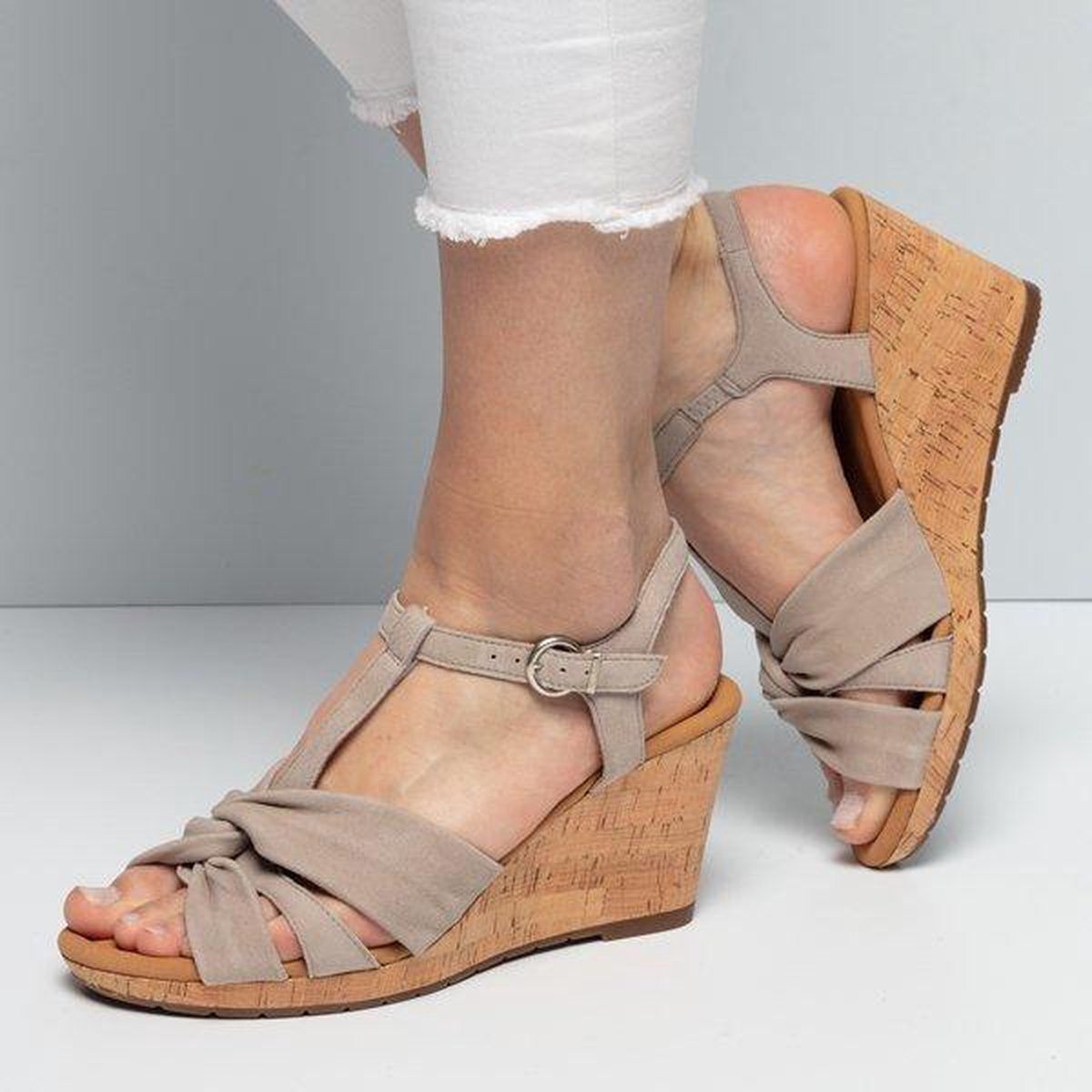 Gabor Comfort sandalen met sleehak rood - Schoenen.nl