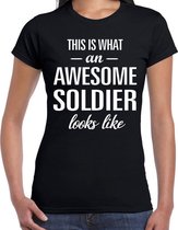 Awesome soldier - geweldige soldate / militair cadeau t-shirt zwart dames - Moederdag/ verjaardag cadeau XS