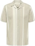 Licht beige hemd met verticale strepen in crème en beige.