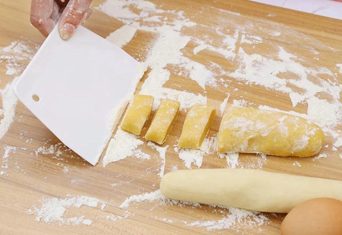 Finnacle - Deegschraper - Keukentool - Keukengadget - Wit - Koken - Schraper - Keukenaccessoire
