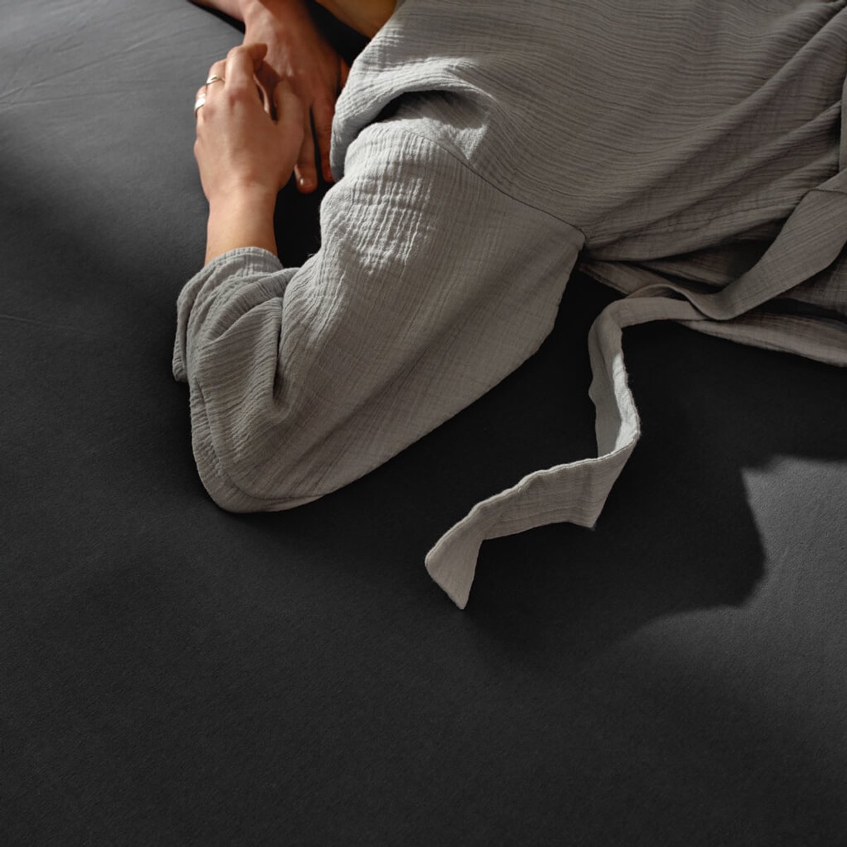 Auping Jersey 235 hoeslaken voor matras - 120 x 200/210/220 cm - Antraciet - Biologisch katoen thumbnail 2