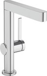 Chromen wastafelkraan met strak, rechthoekig design.