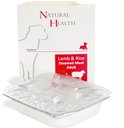 Natural Health hondenvoer, Lamb & Rice Steamed Meat Adult, in een doosje met een bakje.