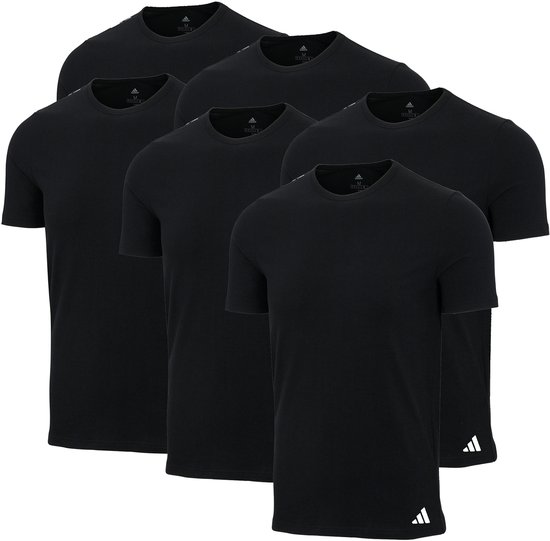 Set van zes zwarte adidas T-shirts met ronde hals en opdruk aan de zijkant.