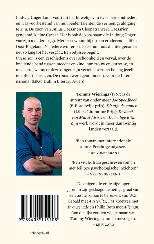 Boekomslag van 'Caesarion' met een portret van Tommy Wieringa en recensies. Achtergrond met tekst.