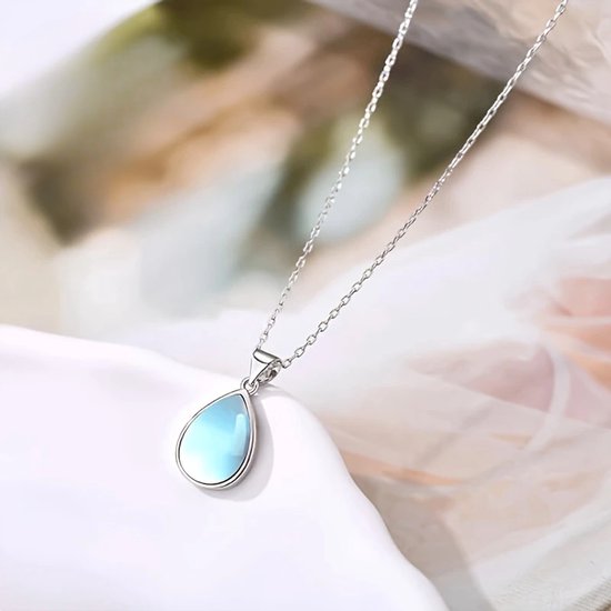 Collier pour femme en argent S925 avec pierre de lune – Pendentif spirituel, hypoallergénique et précieux