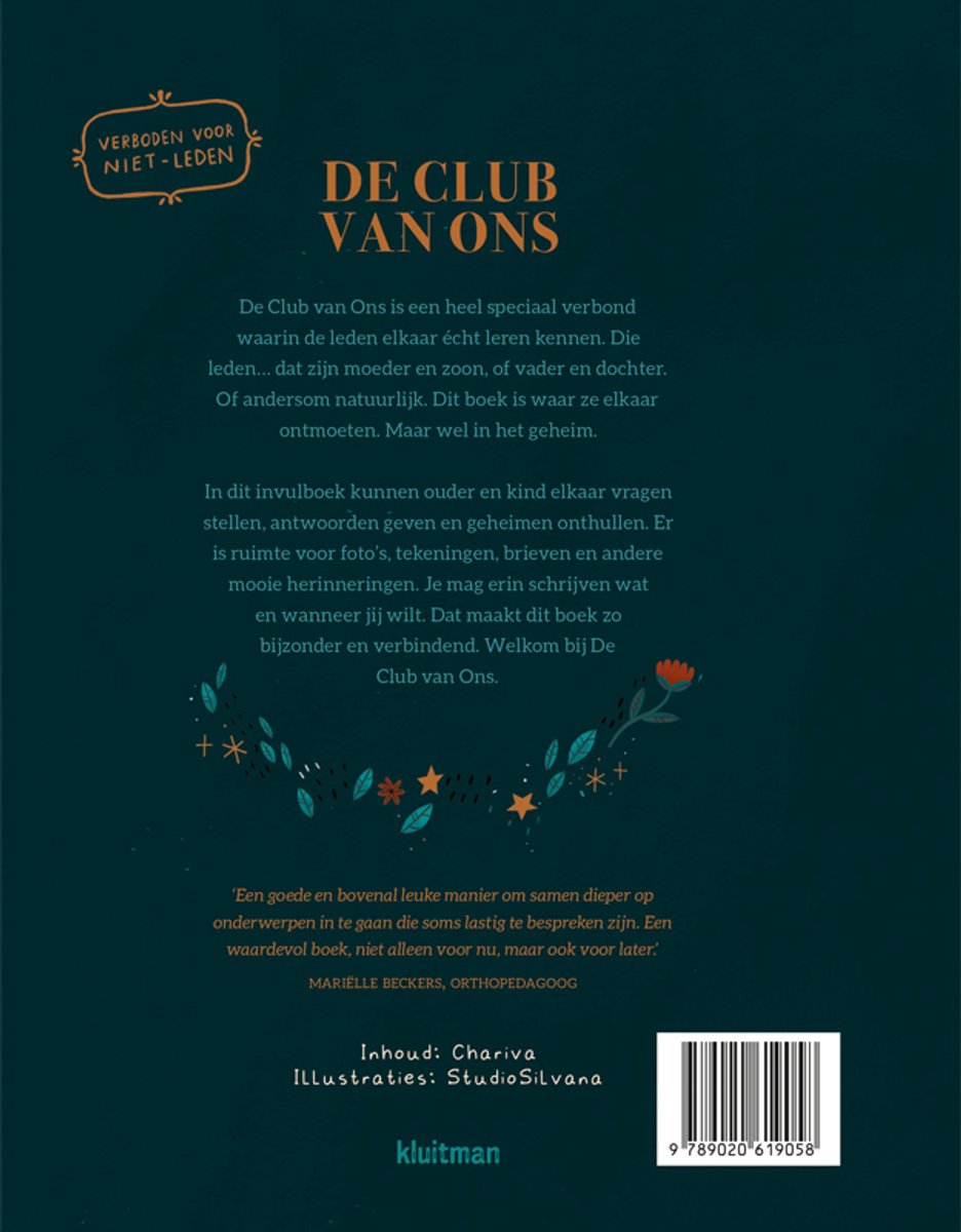 De achterkant van het boek 'De Club van Ons' met illustraties van sterren, sleutels en een tak met bloemen.