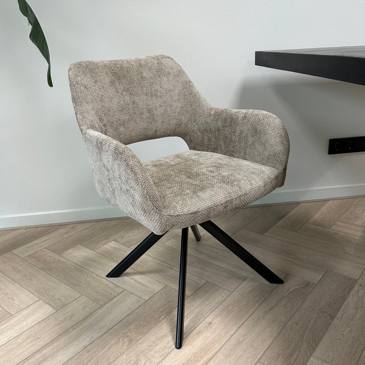 Ams Living® Eetkamerstoel Draaibaar | Luxe afwerking | Stoffen Stoel met Metalen Poot | Kleur Taupe Zand Bruin | Eettafel Stoelen | Set van 4 Design Stoelen Eettafel – foto 4