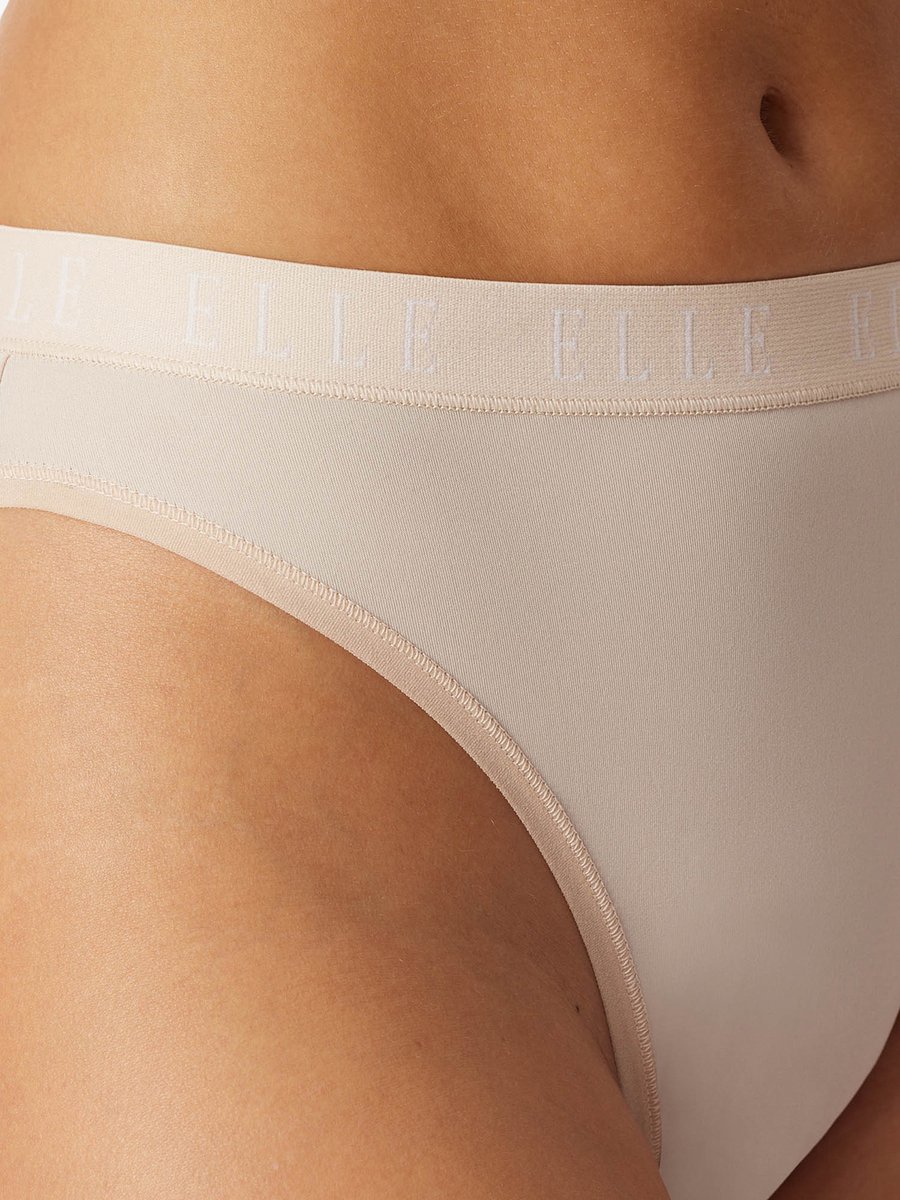 ELLE Slip Logo