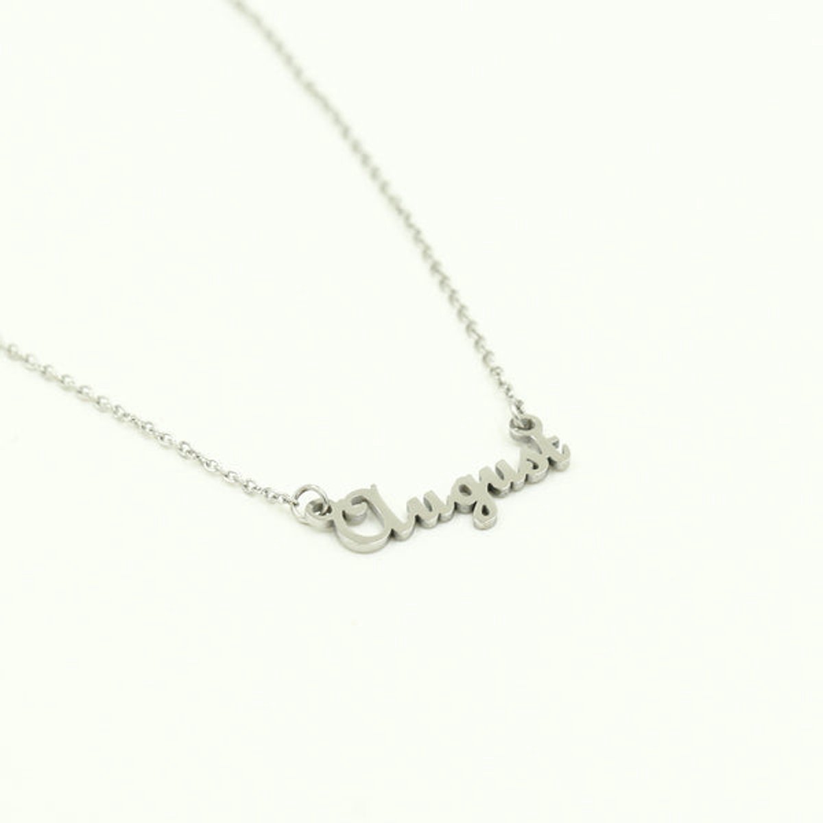 Ketting-maand augustus zilver