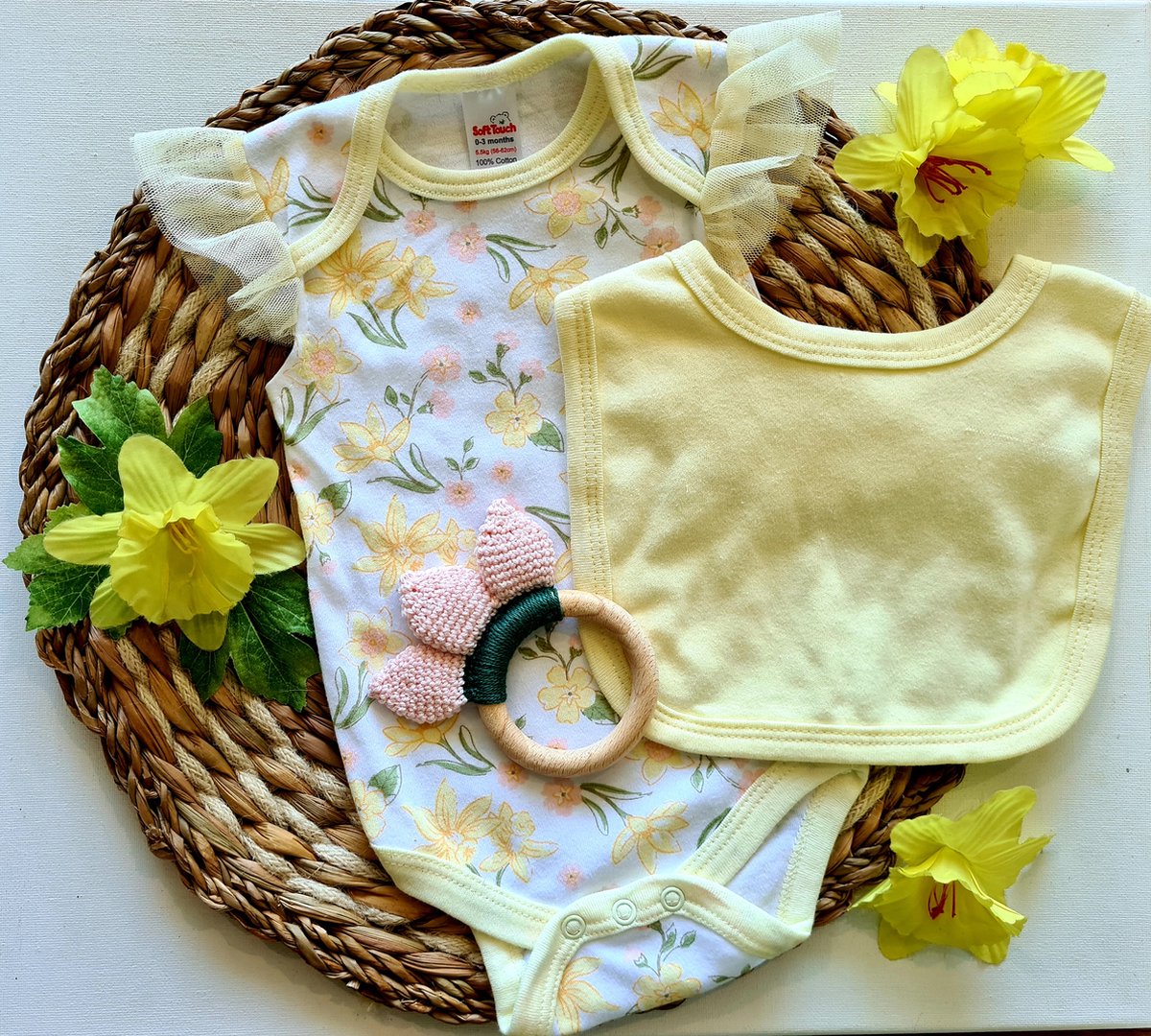 Goedkoopste kraamcadeau meisje- brievenbuscadeau- baby romper- babygeschenkset- bijtring- kadootjethuis.nl