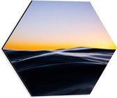 Dibond Hexagon - Water - Oceaan - Zee - Zonsondergang - 30x26.1 cm Foto op Hexagon (Met Ophangsysteem)