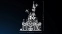 Schematische tekening van het LEGO Disney Kasteel, met afmetingen: 80 cm hoog, 59 cm breed.