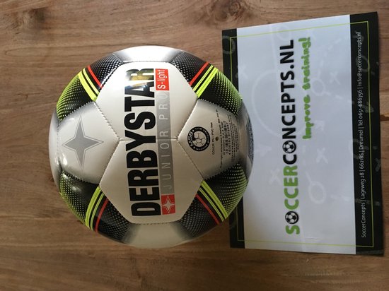 Derby Star Super Light - Voetbal - Ideaal voor jeugd - Maat 5 - 320 gram - SoccerConcepts
