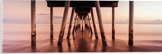 Acrylglas - Pier - Strand - Zee - Zand - 60x20 cm Foto op Acrylglas (Met Ophangsysteem)