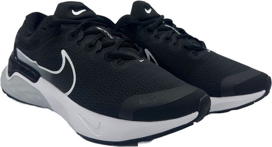 Nike Renew Run 3 - Sportschoenen - Maat 43