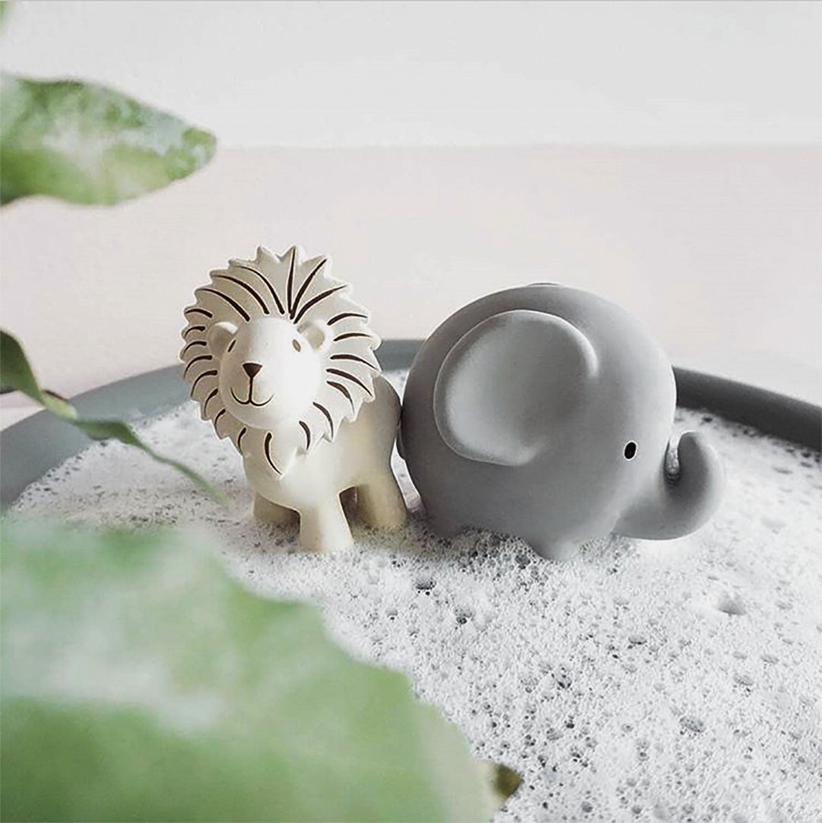 TIKIRI Mijn Eerste Safaridiertje - Olifant - In Natuurlijk Rubber - Met Belletje - 0 Jaar — afbeelding 4