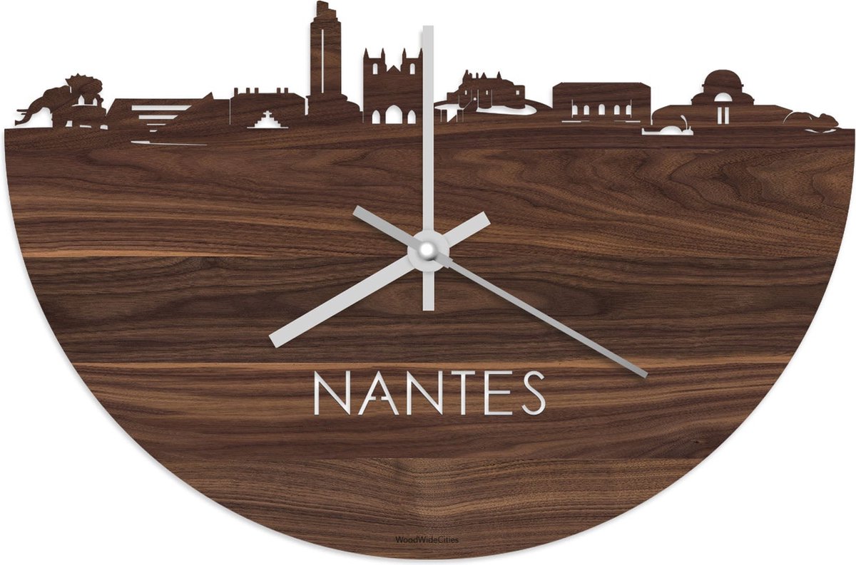 Skyline Klok Nantes Notenhout - Ø 40 cm - Stil uurwerk - Wanddecoratie - Meer steden beschikbaar - Woonkamer idee - Woondecoratie - City Art - Steden kunst - Cadeau voor hem - Cadeau voor haar - Jubileum - Trouwerij - Housewarming - WoodWideCities