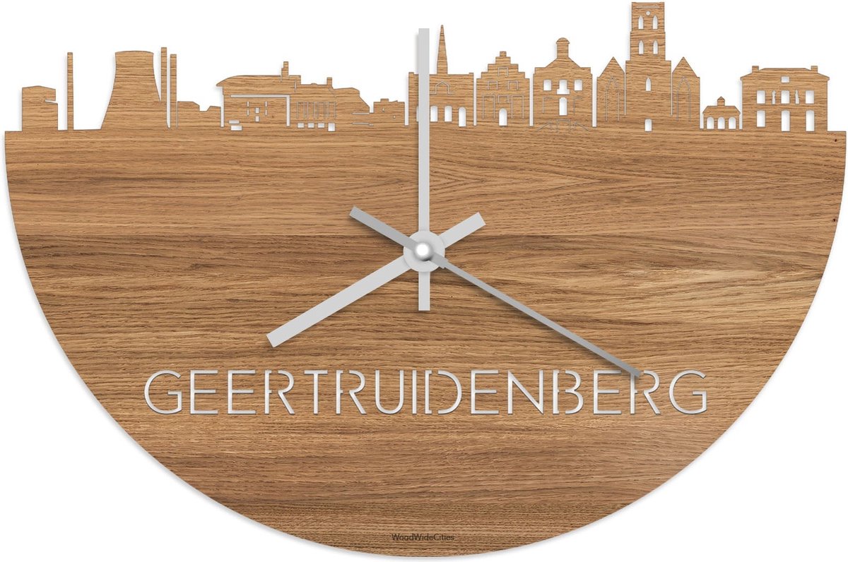Skyline Klok Geertruidenberg Eikenhout - Ø 40 cm - Stil uurwerk - Wanddecoratie - Meer steden beschikbaar - Woonkamer idee - Woondecoratie - City Art - Steden kunst - Cadeau voor hem - Cadeau voor haar - Jubileum - Trouwerij - Housewarming -