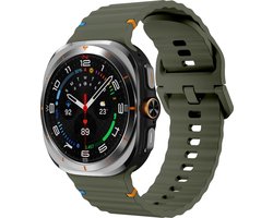 Strap-it Wave siliconen bandje - geschikt voor de Samsung Galaxy Watch Ultra 2 (2026) / Ultra (2024/2025) - legergroen