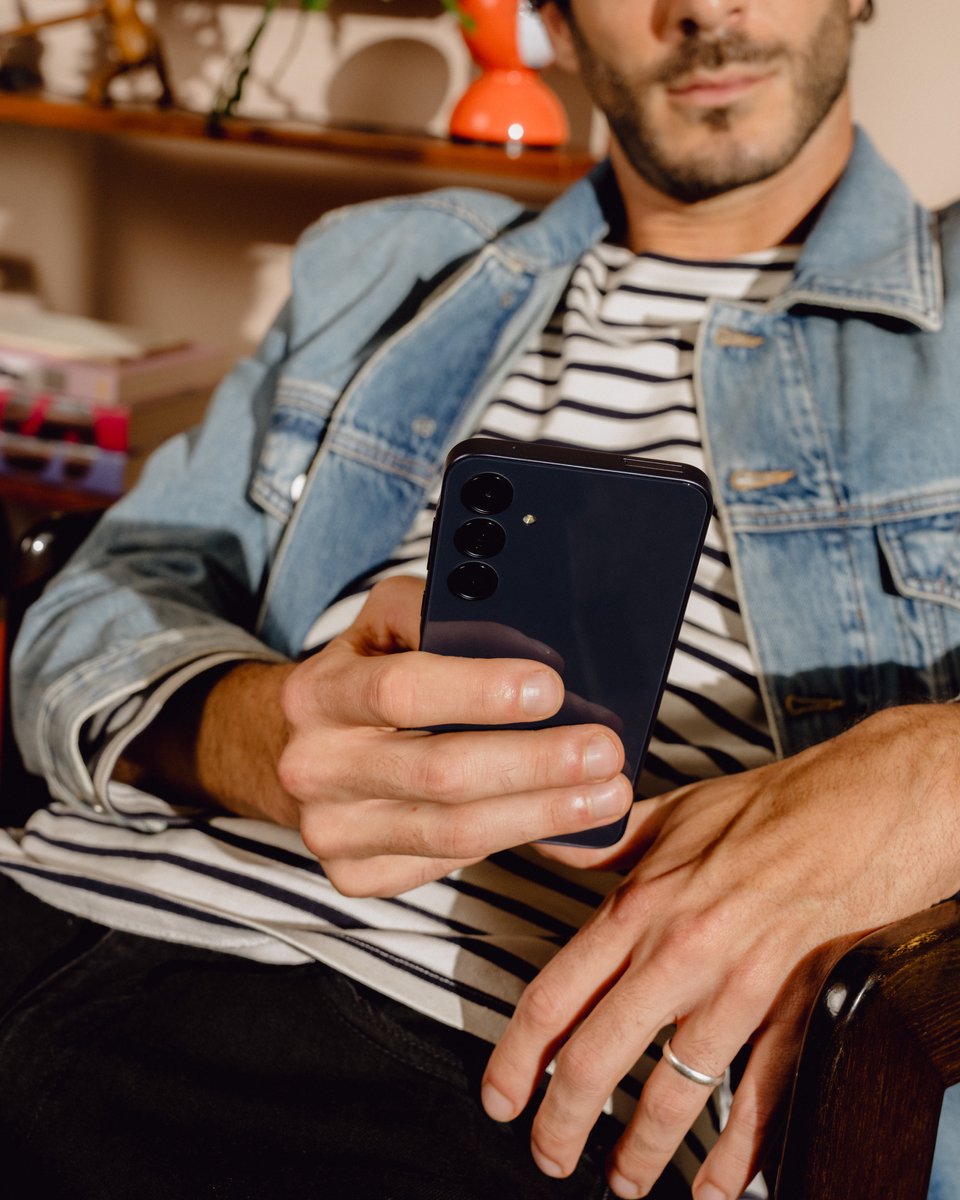 Samsung Galaxy A35 - 256GB - Awesome Navy thumbnail 5