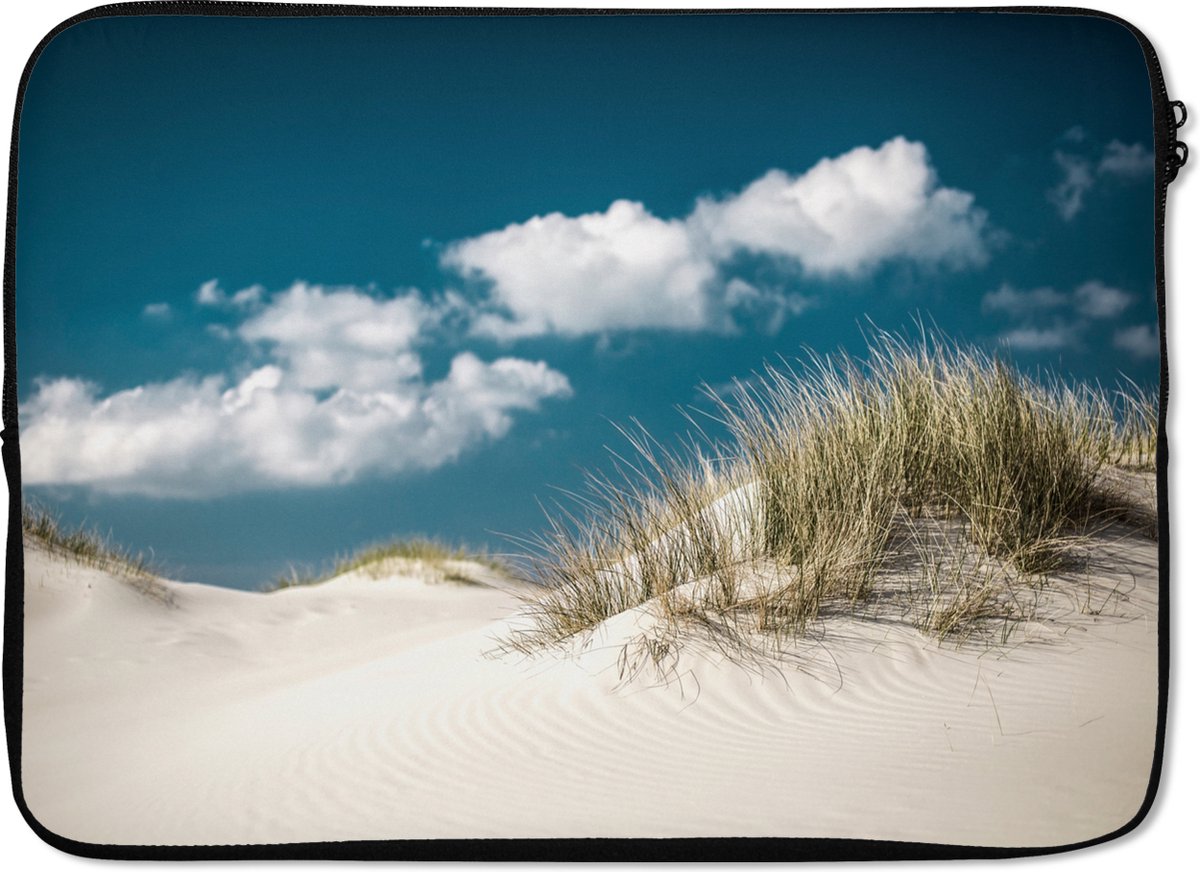 Laptophoes 13 inch - Strand - Duinen - Gras - Laptop sleeve - Binnenmaat 32x22,5 cm - Zwarte achterkant