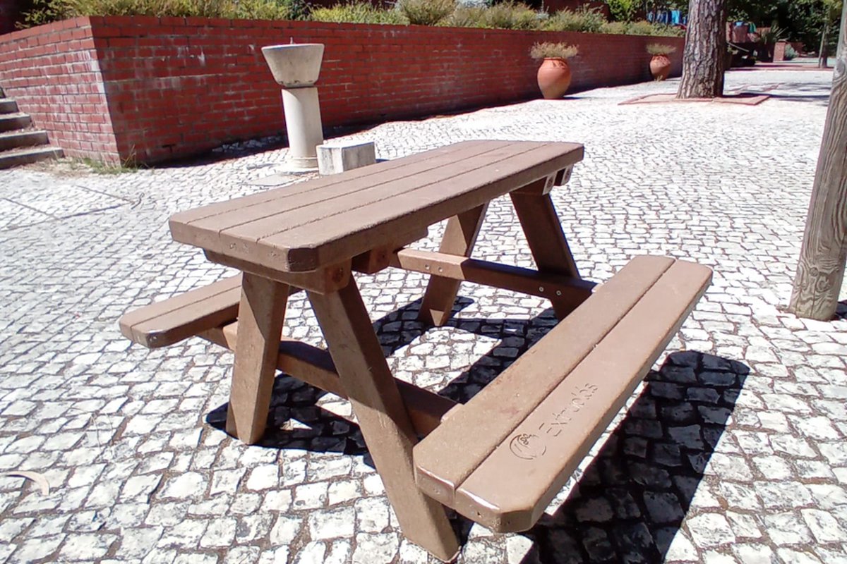 Rockwood® Parkbank Woodblend Zwaar Kunststof - Light Brown (85kg) 5cm dik 1.80m inclusief montage op locatie Naturel