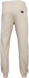 Achterkant van een beige joggingbroek met elastische zoom en een klein zwart logo-label.