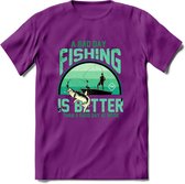 A Bad Day Fishing - Vissen T-Shirt | Aqua | Grappig Verjaardag Vis Hobby Cadeau Shirt | Dames - Heren - Unisex | Tshirt Hengelsport Kleding Kado - Paars - XL
