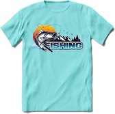 Fishing - Vissen T-Shirt | Grappig Verjaardag Vis Hobby Cadeau Shirt | Dames - Heren - Unisex | Tshirt Hengelsport Kleding Kado - Licht Blauw - XL