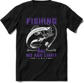 Fishing Has No Age Limit - Vissen T-Shirt | Paars | Grappig Verjaardag Vis Hobby Cadeau Shirt | Dames - Heren - Unisex | Tshirt Hengelsport Kleding Kado - Zwart - M