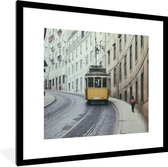 Fotolijst incl. Poster - De gele tram rijdt omhoog in de steile straten van Lissabon - 40x40 cm - Posterlijst