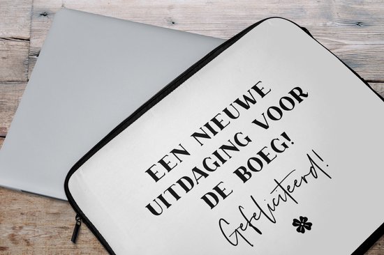 Housse pour ordinateur portable 17 pouces - Citation - Un nouveau défi à relever ! Toutes nos félicitations ! - Proverbes - Housse pour ordinateur portable - Dimensions intérieures 42,5x30 cm