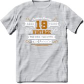 19 Jaar Legend T-Shirt | Goud - Wit | Grappig Verjaardag en Feest Cadeau Shirt | Dames - Heren - Unisex | Tshirt Kleding Kado | - Licht Grijs - Gemaleerd - XL