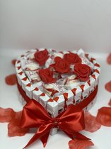 Chocolade Geschenk Hart - Kerstcadeau - Sinterklaas cadeau - Raffaello - Cadeau voor Valentijn - Voor haar of hem - Valentijnsdag