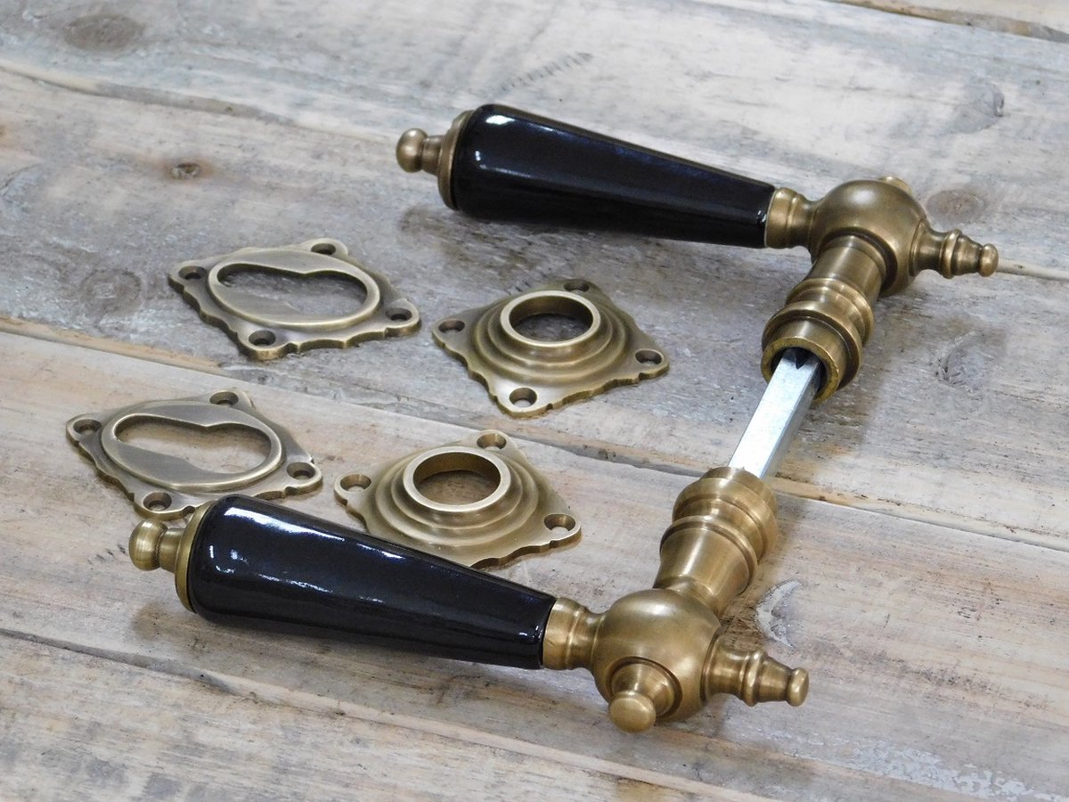 antieke gietijzeren deurklinken deurklink - Brocante De Vreemde Eend