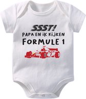 Hospitrix Baby Rompertje met Tekst "SSST! Papa en ik kijken Formule 1" R3 | 0-3 maanden | Korte Mouw | Cadeau voor Zwangerschap |
