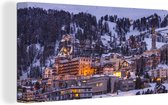 Canvas Schilderij Bergdorp in Zwitserland tijdens de winter - 80x40 cm - Wanddecoratie