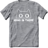 Hang In There - Katten T-Shirt Kleding Cadeau | Dames - Heren - Unisex | Kat / Dieren shirt | Grappig Verjaardag kado | Tshirt Met Print | - Donker Grijs - Gemaleerd - 3XL