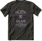 80 Jaar Legendarisch Gerijpt T-Shirt | Paars - Grijs | Grappig Verjaardag en Feest Cadeau Shirt | Dames - Heren - Unisex | Tshirt Kleding Kado | - Donker Grijs - M