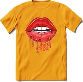 Love You Lips - Valentijn T-Shirt | Grappig Valentijnsdag Cadeautje voor Hem en Haar | Dames - Heren - Unisex | Kleding Cadeau | - Geel - XL