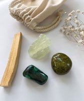 The Gem Inside – Emotioneel evenwicht - Hartchakra - Set van 3 groene edelstenen – Opaal – Malachiet – Calciet – Palo santo