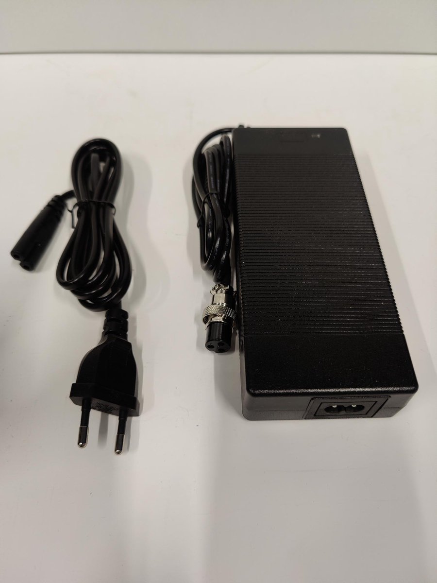 60V oplader elektrische step - Z10X - Dualtron - Vsett10+ -