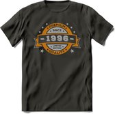 Premium Since 1996 T-Shirt | Goud - Zilver | Grappig Verjaardag Kleding Cadeau Shirt | Dames - Heren - Unisex Tshirt | - Donker Grijs - XL