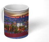 Mok - Uitzicht op de stad Vilnius tijdens zonsondergang in Litouwen - 350 ML - Beker - Uitdeelcadeautjes
