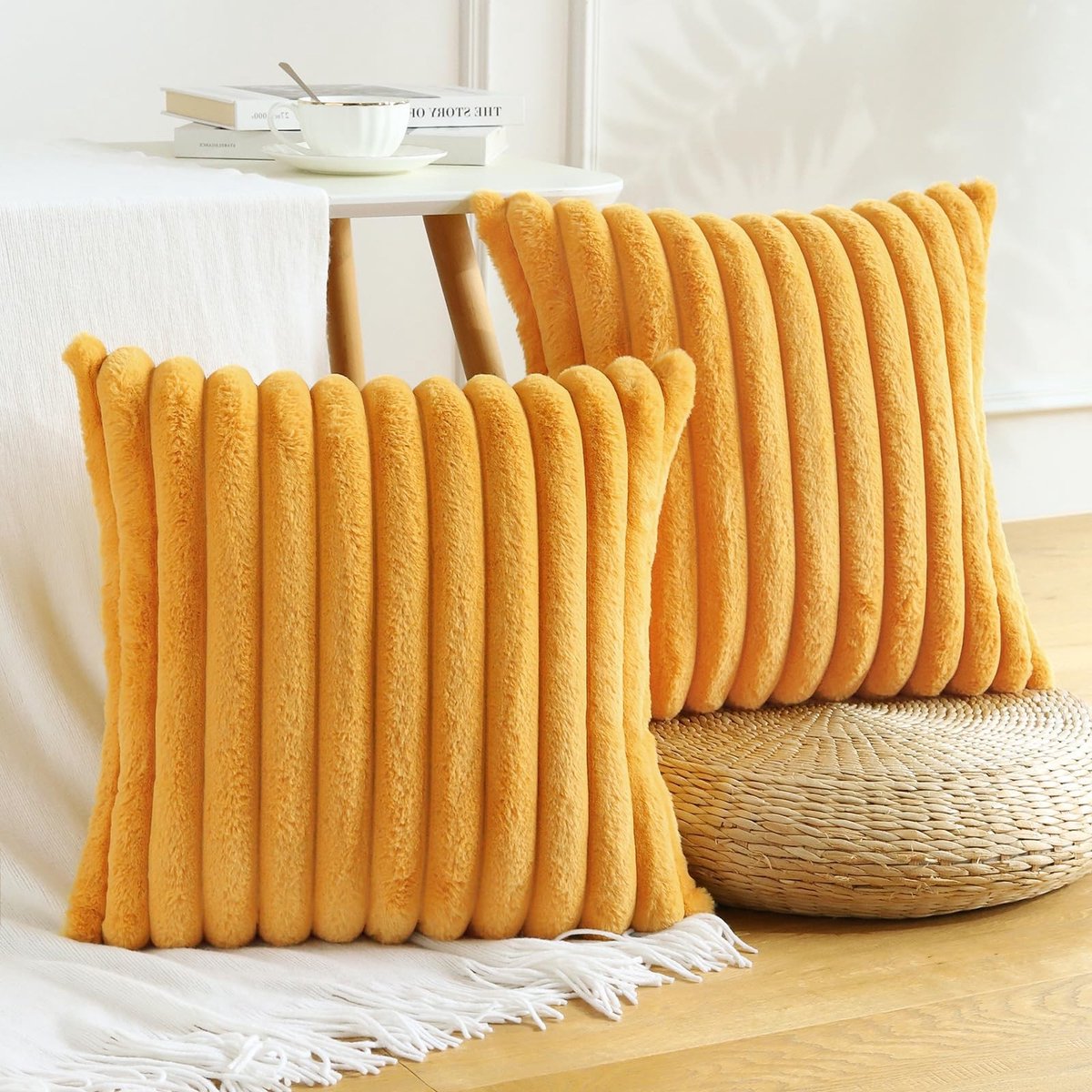 Cosensi - Kussenhoezen - Decoratief - Turmeric - Zacht - Velvet en nepbont - Voor sofa, slaapkamer en auto - 40x40 cm