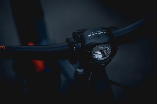 Fiets Koplamp - Fietslamp Voor - Veilig Fietsen - Aluminium CNC Behuizing - 300 m Bereik - Zwart — afbeelding 4