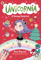 Boek 'Unicornia: Een Sneeuw Surprise' met een meisje met paars haar in kerstoutfit, cadeautjes en kerstboom op rode achtergrond.