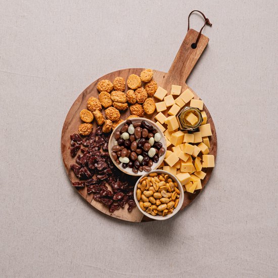 Zuivelhoeve Koningsdag Borrelpakket cadeau - Oranje borrelbox voor thuis - Snackpakket WK - Cadeaupakketten eten & drinken - Alles voor de Borrelplank - Altijd vers - Proef & Geniet